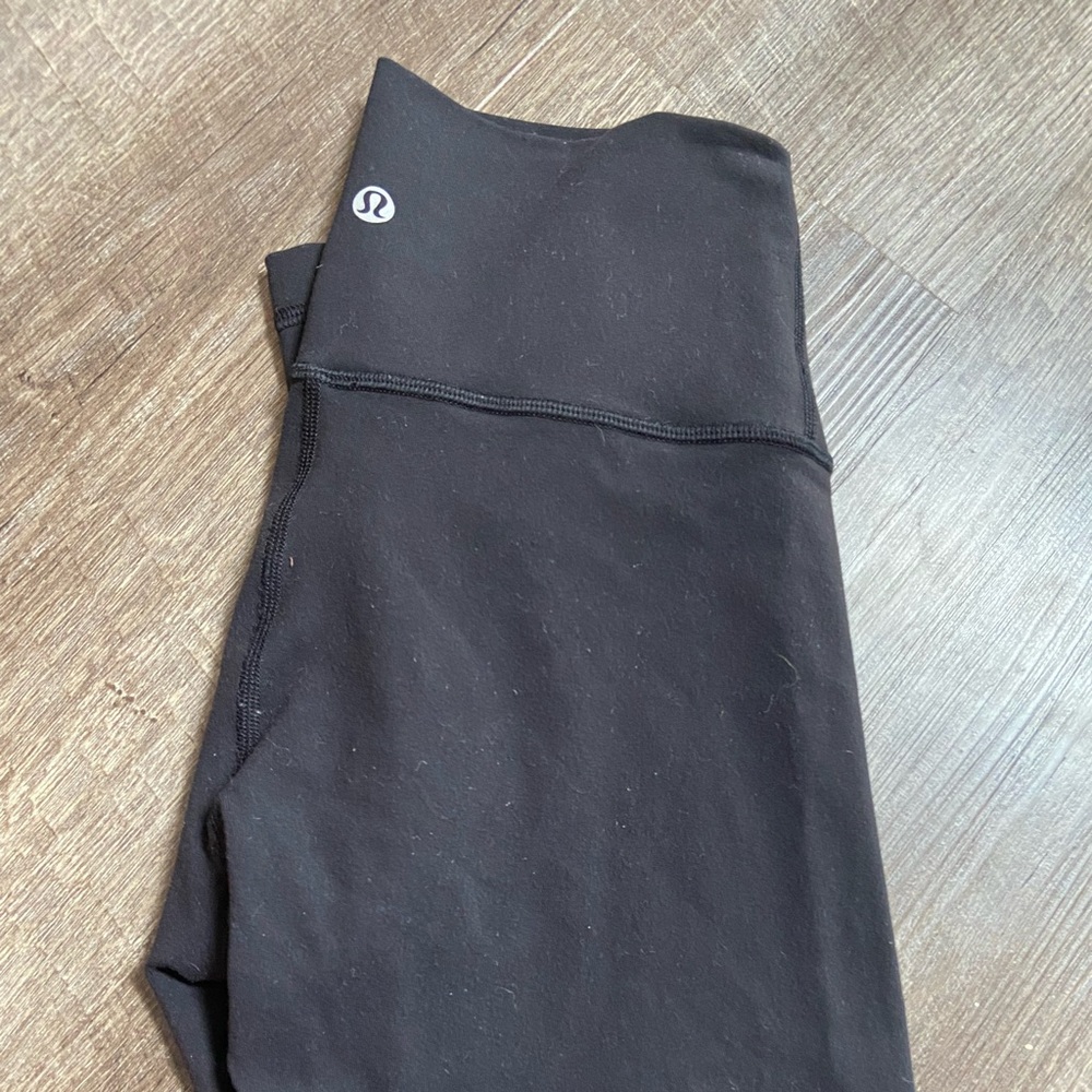Black lululemon leggings